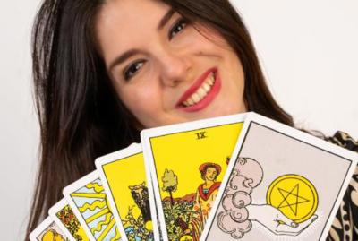 Angel: intuïtief medium met empathie &amp; openheid, voor groei, inzicht en heldere antwoorden.