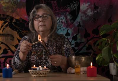 Aslı: 40 jaar ervaring in Türk kahve falı, tarot, büyü bozma &amp; spirituele temizlik.